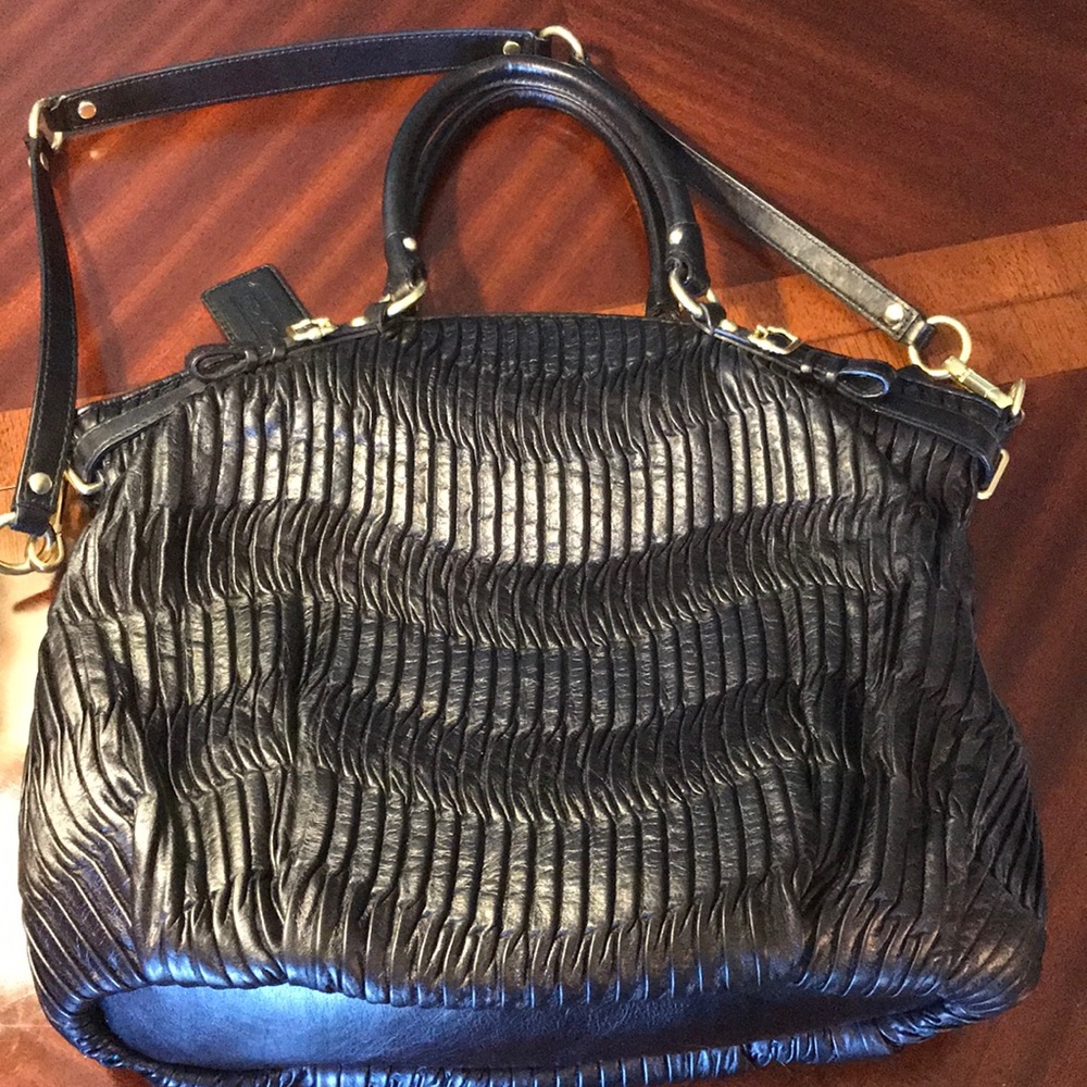 Coach Lindsey black gathered leather purse - Picture 6 of 8